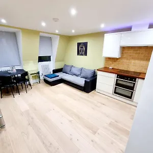 Stylish With Terrace & Parking Apartment