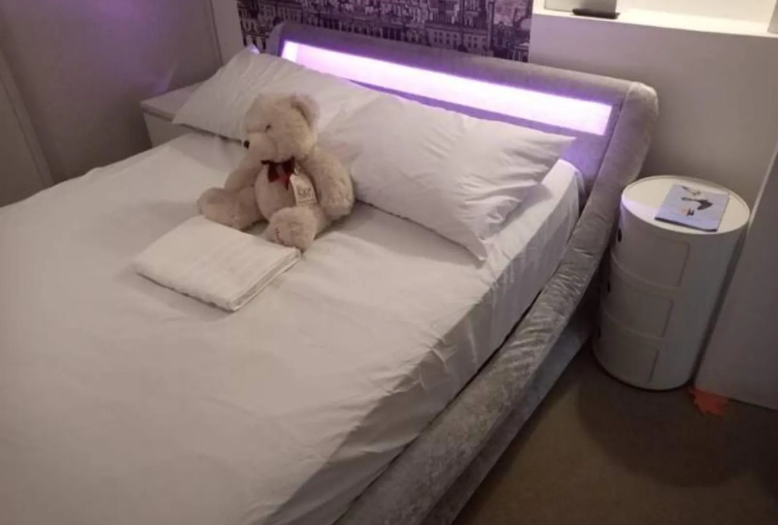 Gorgeous Flatb Central London Liverpool St Station contacts